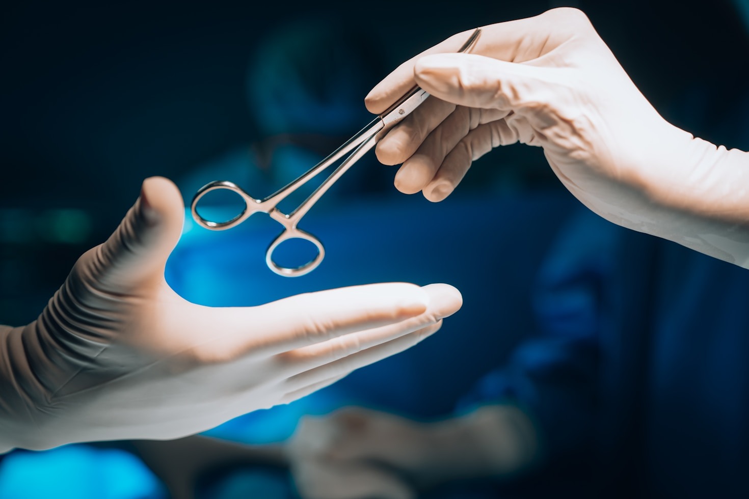How Modern Aesthetics Benefit From Precision Equipment